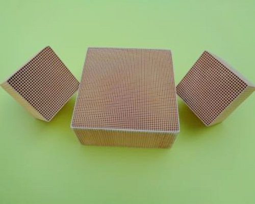 Platinum VOCs purification catalyst